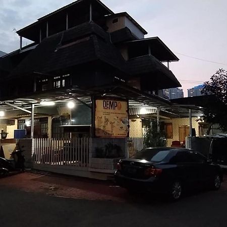 Mayestik Guest House Syariah Jakarta Exterior photo